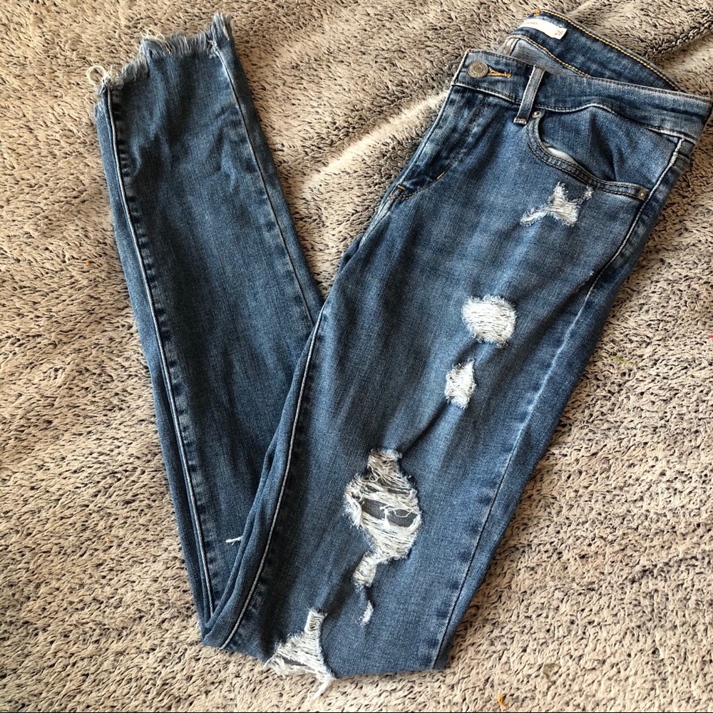 LEVIS Skinny Ripped Jeans